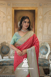 Tradition Meets Elegance β Kanjivaram Zari Saree